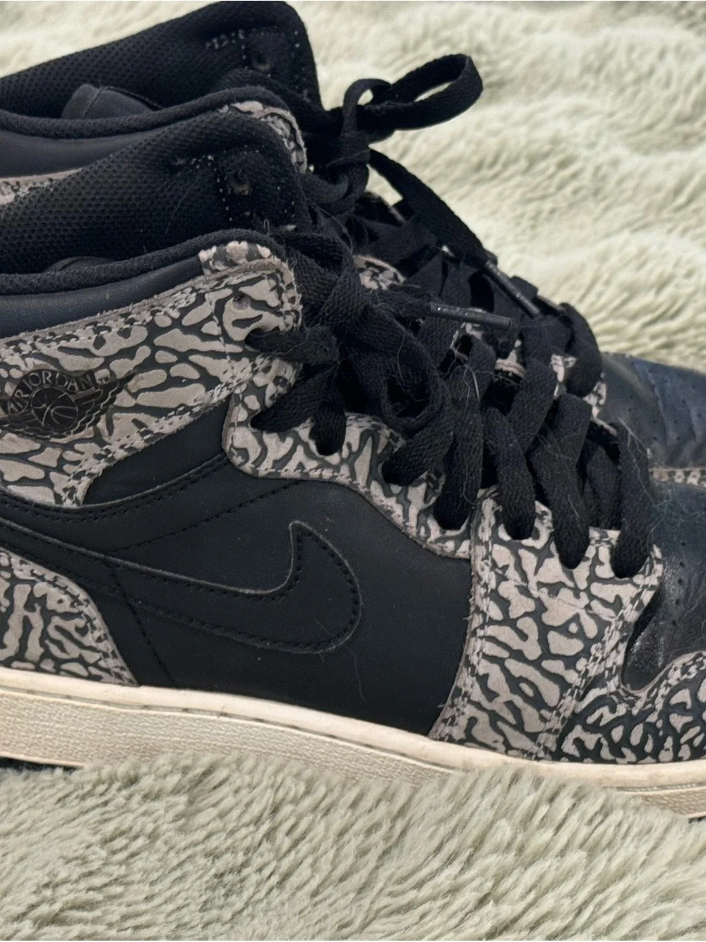 Nike Air Jordan 1 High Retro - Black with Elephant Print